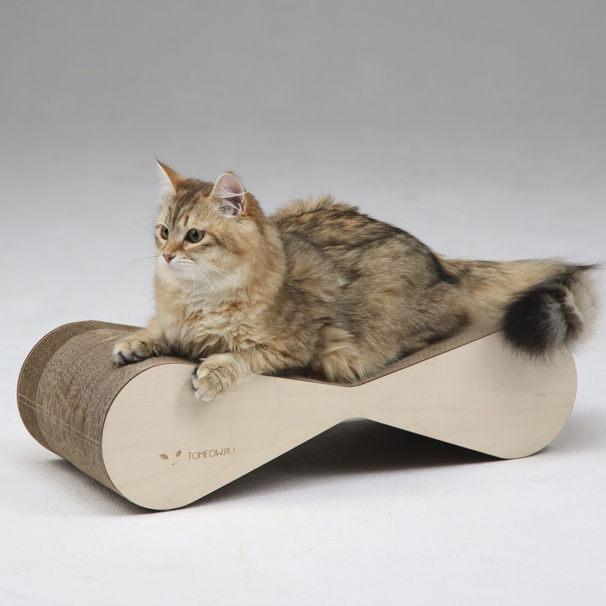 картинка Когтеточка Тумяу PREMIUM Медиум (светлое дерево) 54х14х22 см.